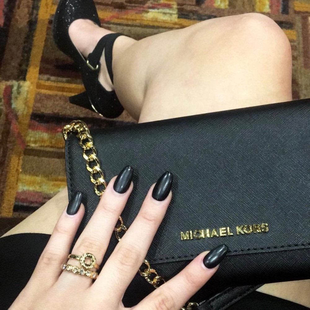 SOLD - MK Jet Set chain crossbody - Picture 4 of 4